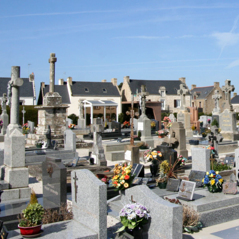 cemetery at Erdeven
